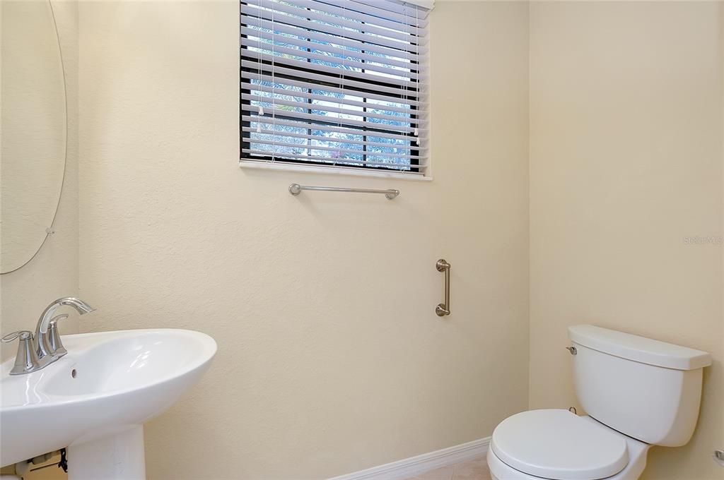 For Sale: $299,000 (3 beds, 2 baths, 1881 Square Feet)