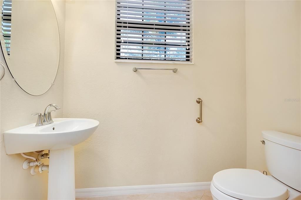 For Sale: $299,000 (3 beds, 2 baths, 1881 Square Feet)