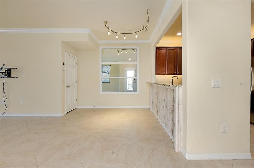 For Sale: $299,000 (3 beds, 2 baths, 1881 Square Feet)