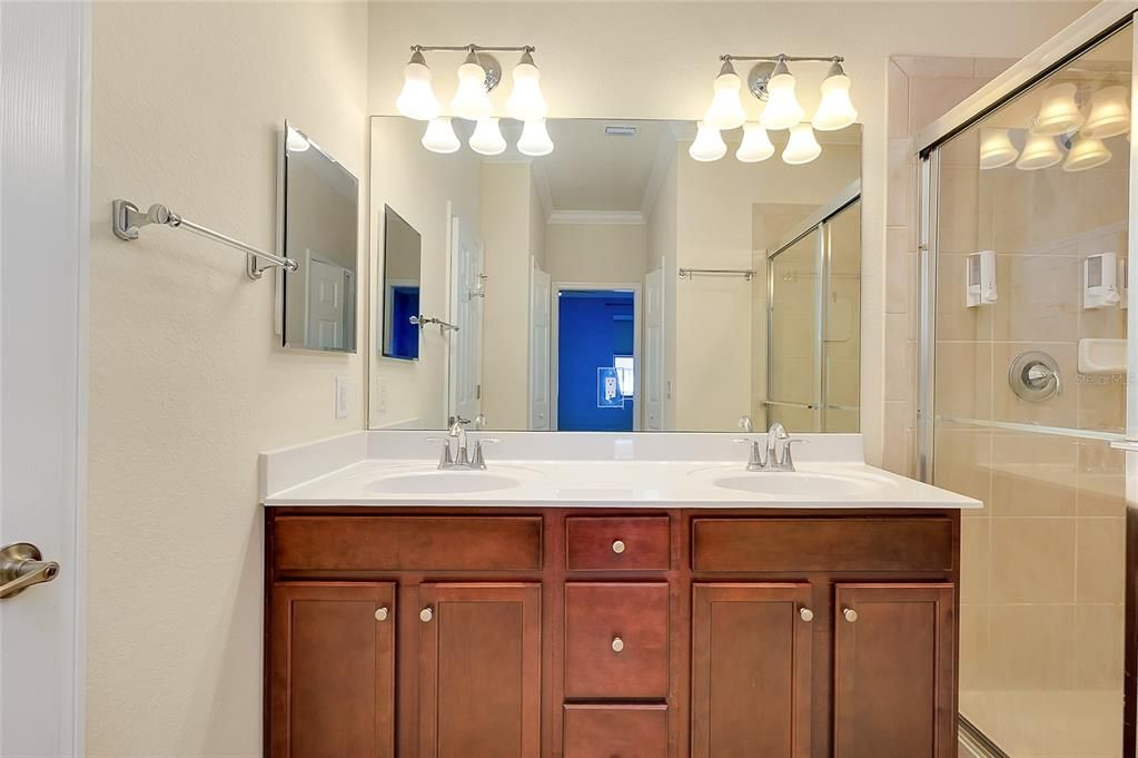 For Sale: $299,000 (3 beds, 2 baths, 1881 Square Feet)