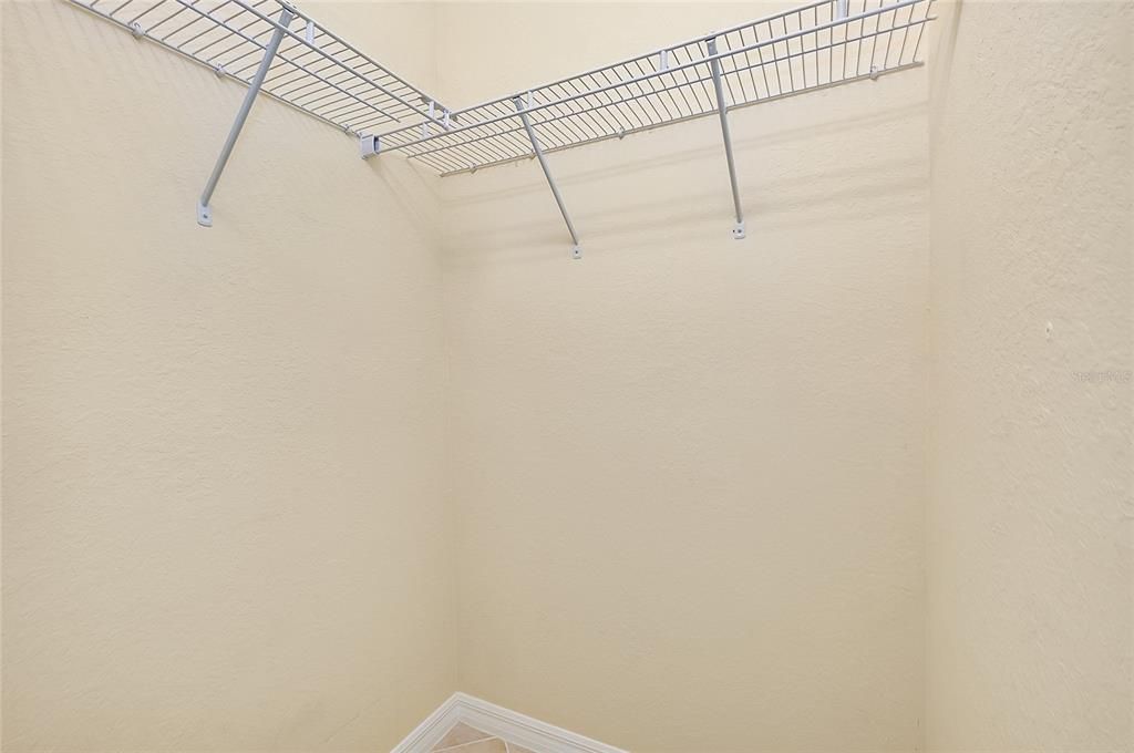 For Sale: $299,000 (3 beds, 2 baths, 1881 Square Feet)