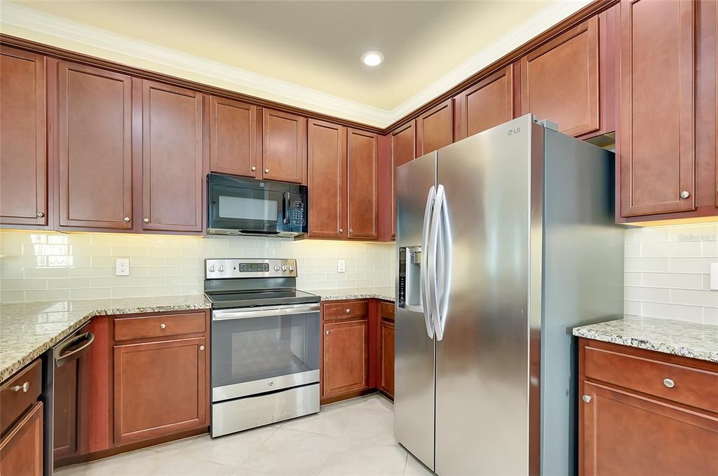 For Sale: $299,000 (3 beds, 2 baths, 1881 Square Feet)