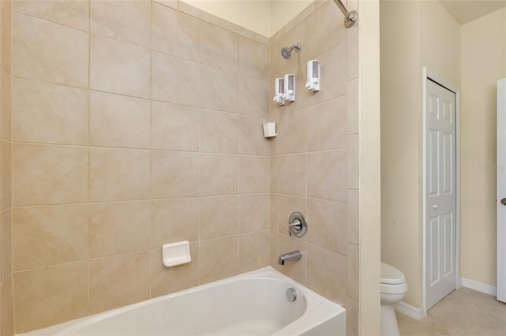 For Sale: $299,000 (3 beds, 2 baths, 1881 Square Feet)