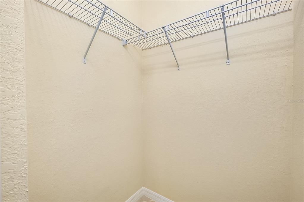 For Sale: $299,000 (3 beds, 2 baths, 1881 Square Feet)