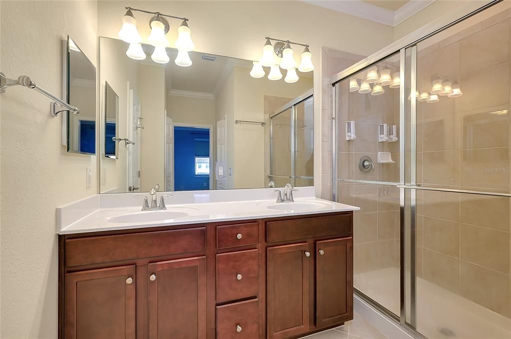 For Sale: $299,000 (3 beds, 2 baths, 1881 Square Feet)