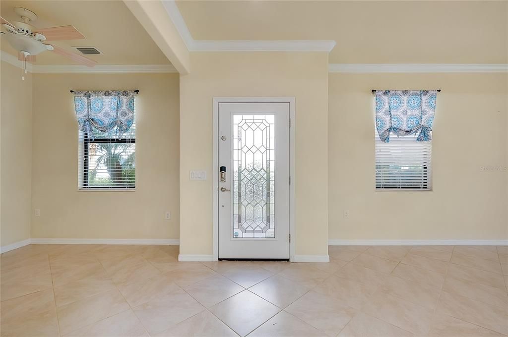 For Sale: $299,000 (3 beds, 2 baths, 1881 Square Feet)