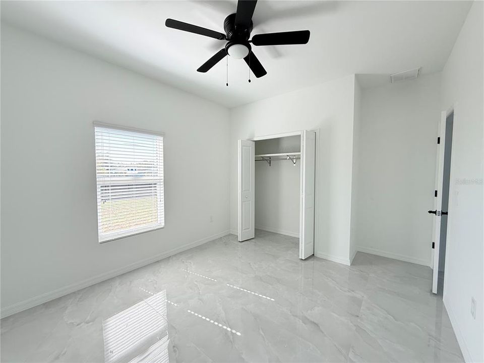 En Venta: $325,000 (3 camas, 2 baños, 1406 Pies cuadrados)