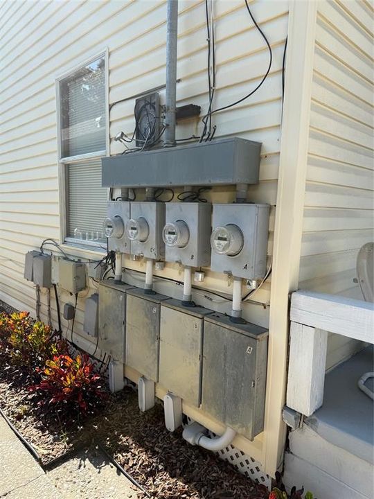 For Sale: $975,000 (10 beds, 0 baths, 3040 Square Feet)