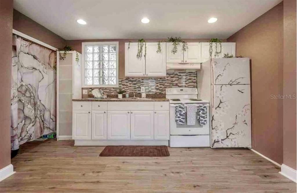 For Sale: $975,000 (10 beds, 0 baths, 3040 Square Feet)