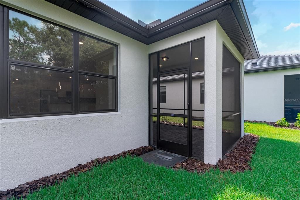 En Venta: $420,000 (4 camas, 2 baños, 1850 Pies cuadrados)