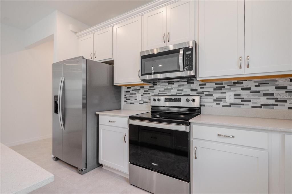 En Venta: $420,000 (4 camas, 2 baños, 1850 Pies cuadrados)