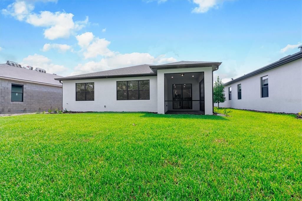 En Venta: $420,000 (4 camas, 2 baños, 1850 Pies cuadrados)