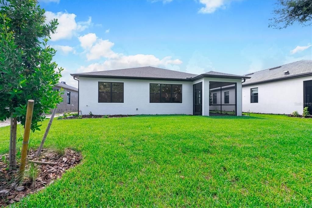 En Venta: $420,000 (4 camas, 2 baños, 1850 Pies cuadrados)