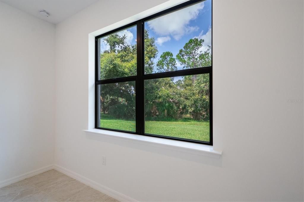 En Venta: $420,000 (4 camas, 2 baños, 1850 Pies cuadrados)