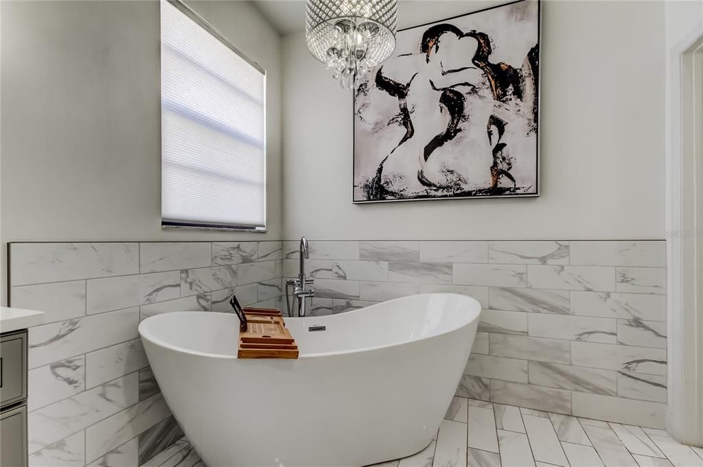 En Venta: $975,000 (5 camas, 4 baños, 3382 Pies cuadrados)