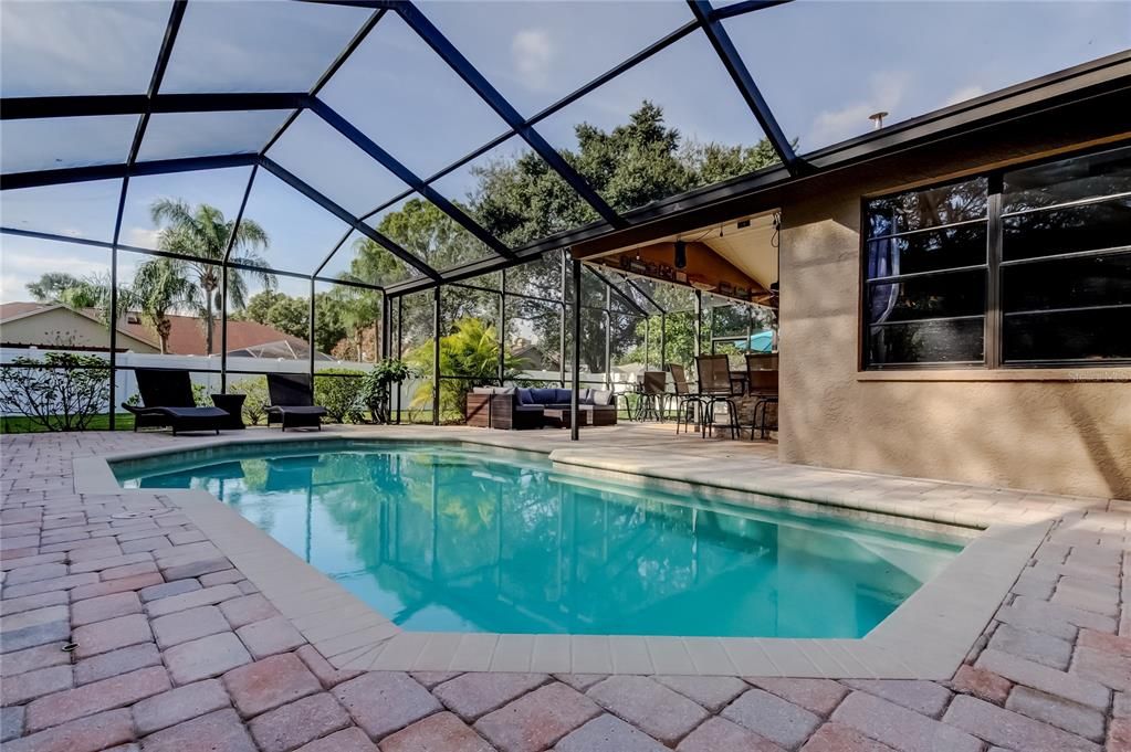 En Venta: $975,000 (5 camas, 4 baños, 3382 Pies cuadrados)