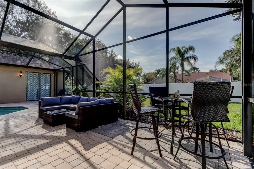 En Venta: $975,000 (5 camas, 4 baños, 3382 Pies cuadrados)