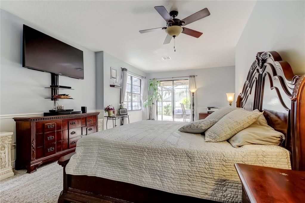 En Venta: $975,000 (5 camas, 4 baños, 3382 Pies cuadrados)