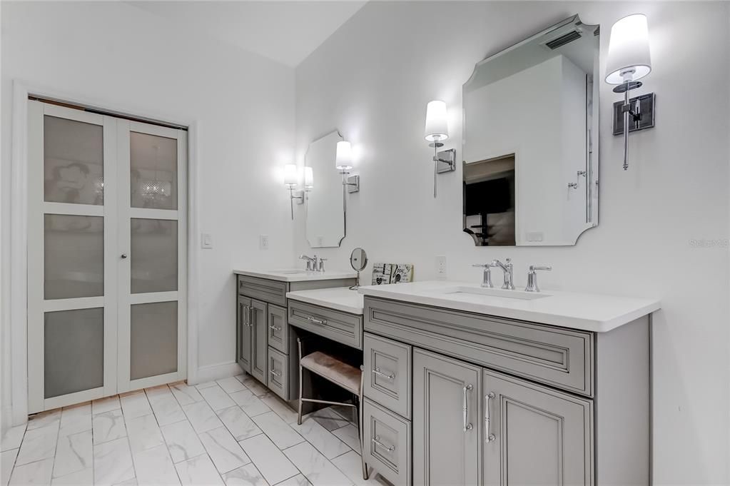 En Venta: $975,000 (5 camas, 4 baños, 3382 Pies cuadrados)