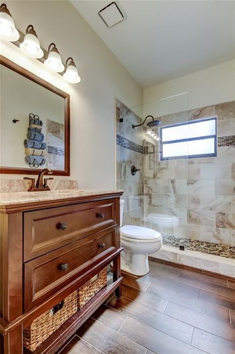 En Venta: $975,000 (5 camas, 4 baños, 3382 Pies cuadrados)