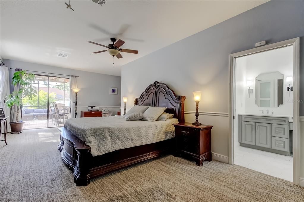 En Venta: $975,000 (5 camas, 4 baños, 3382 Pies cuadrados)