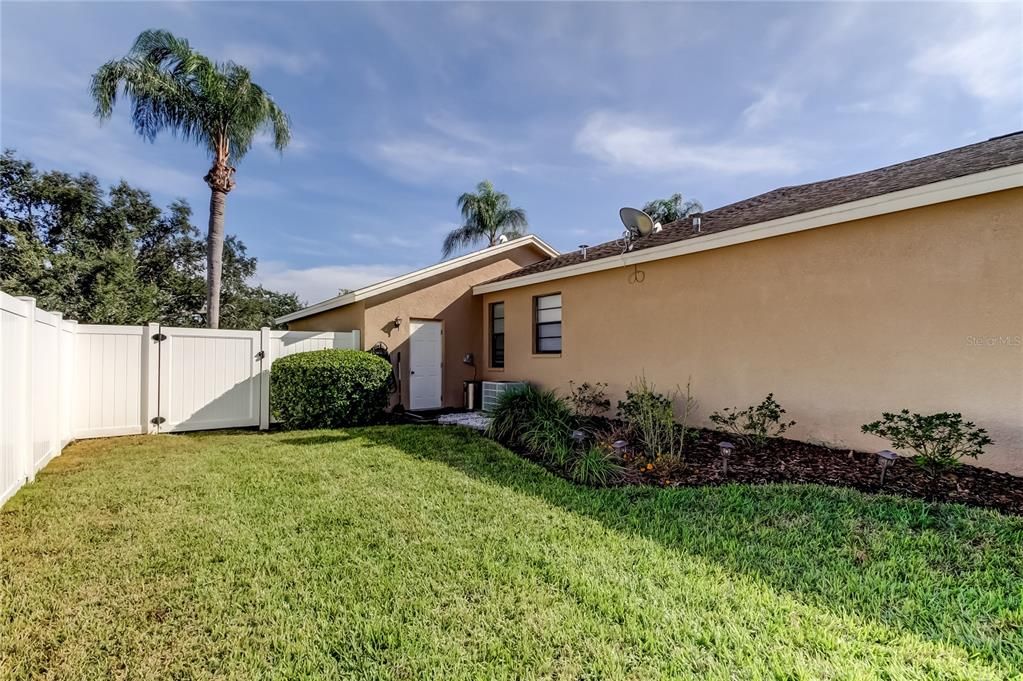 En Venta: $975,000 (5 camas, 4 baños, 3382 Pies cuadrados)