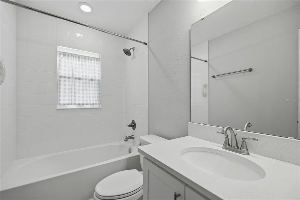 En Venta: $315,000 (3 camas, 2 baños, 1541 Pies cuadrados)