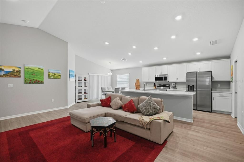 En Venta: $315,000 (3 camas, 2 baños, 1541 Pies cuadrados)