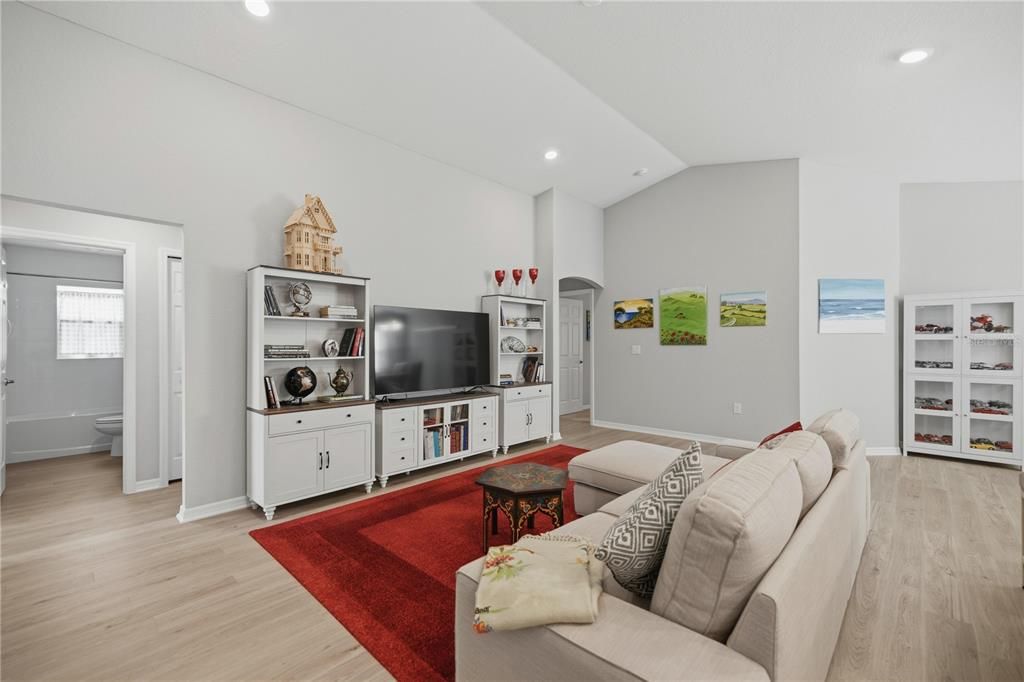 En Venta: $315,000 (3 camas, 2 baños, 1541 Pies cuadrados)