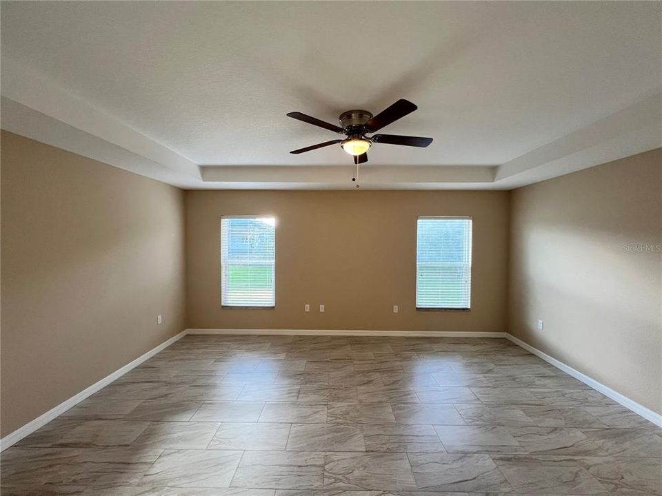 En Renta: $2,200 (4 camas, 2 baños, 2208 Pies cuadrados)