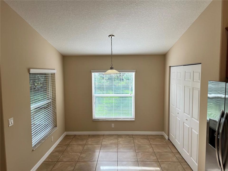 En Renta: $2,200 (4 camas, 2 baños, 2208 Pies cuadrados)