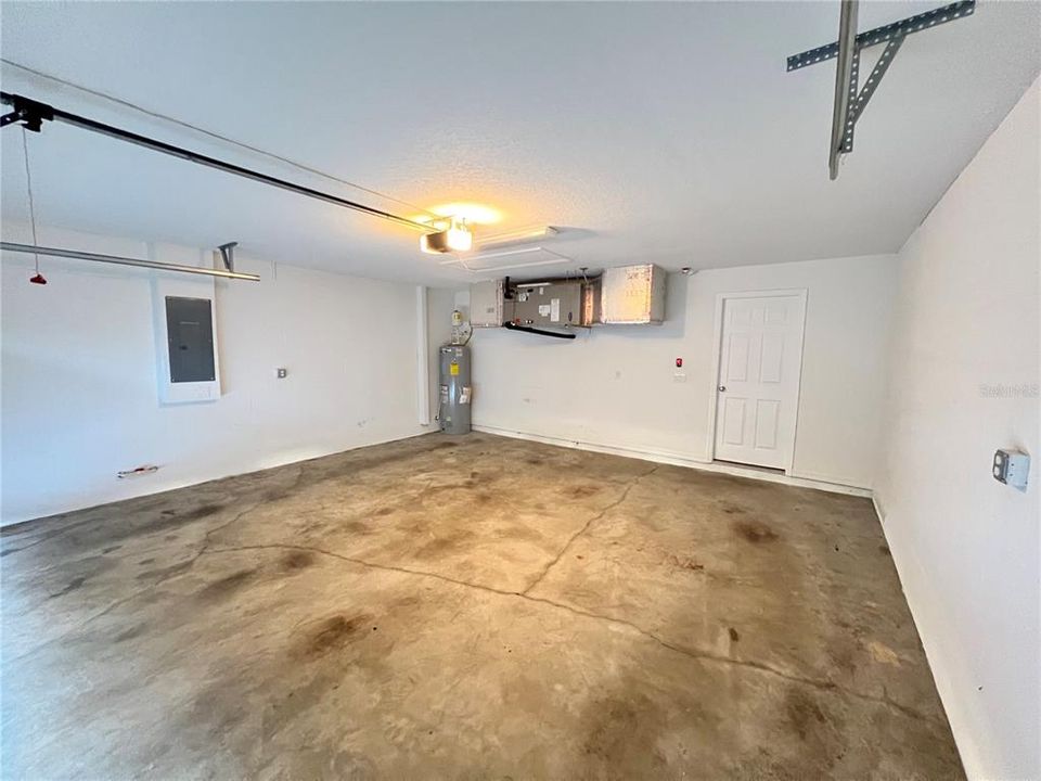 En Renta: $2,200 (4 camas, 2 baños, 2208 Pies cuadrados)