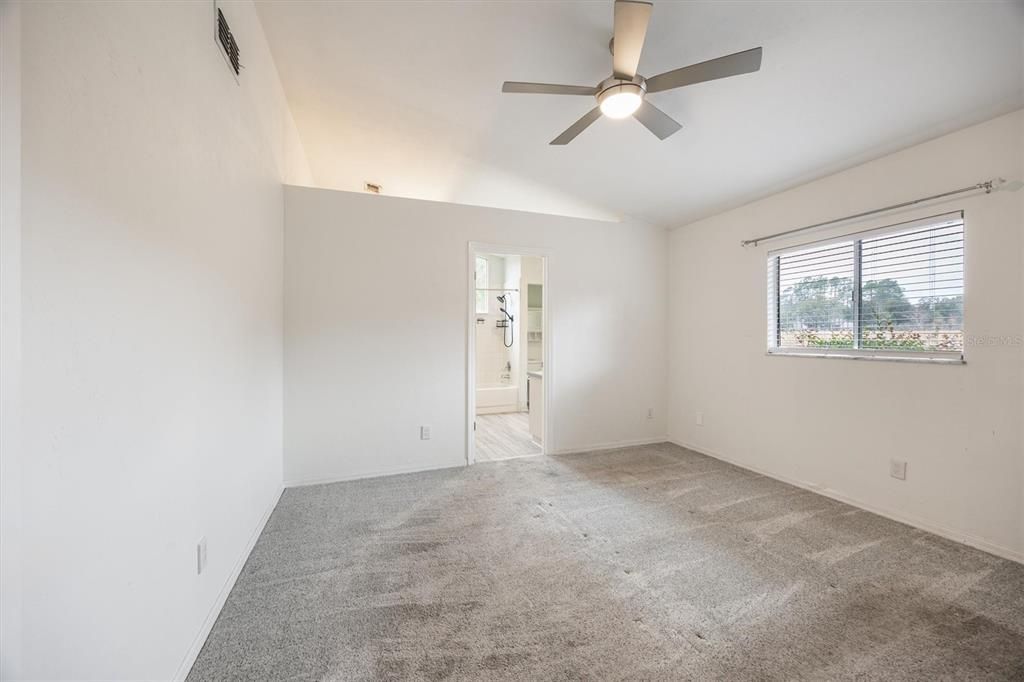 En Venta: $285,000 (3 camas, 2 baños, 1385 Pies cuadrados)