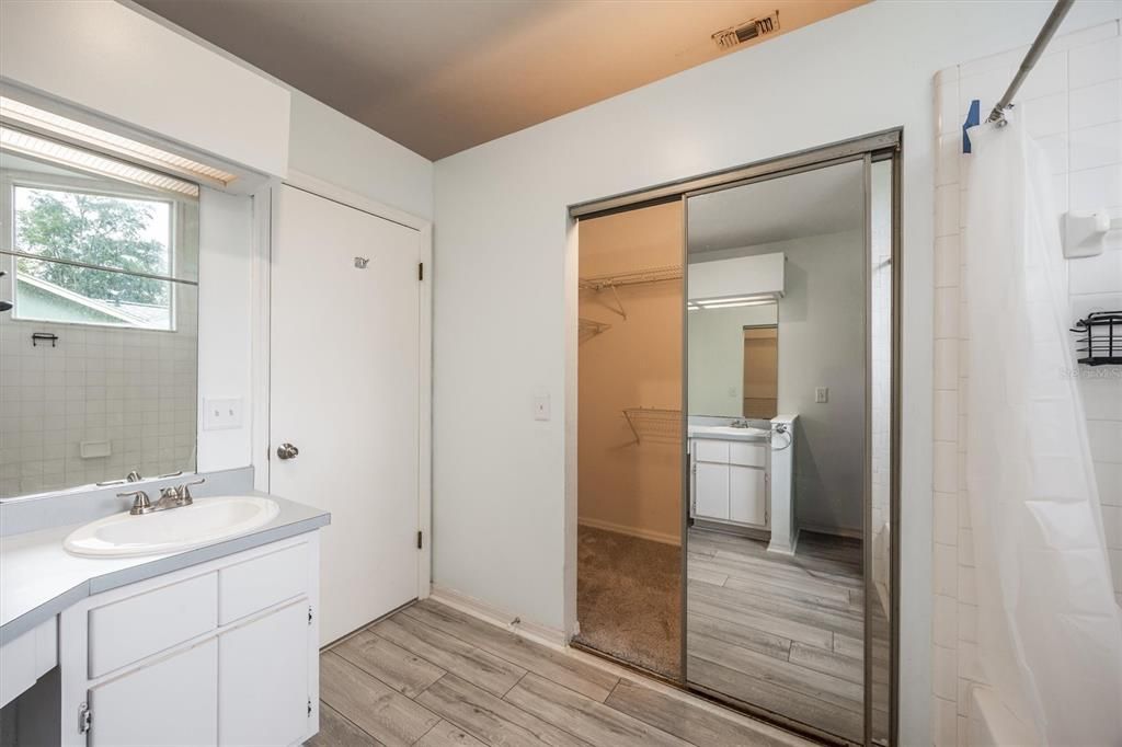 En Venta: $285,000 (3 camas, 2 baños, 1385 Pies cuadrados)