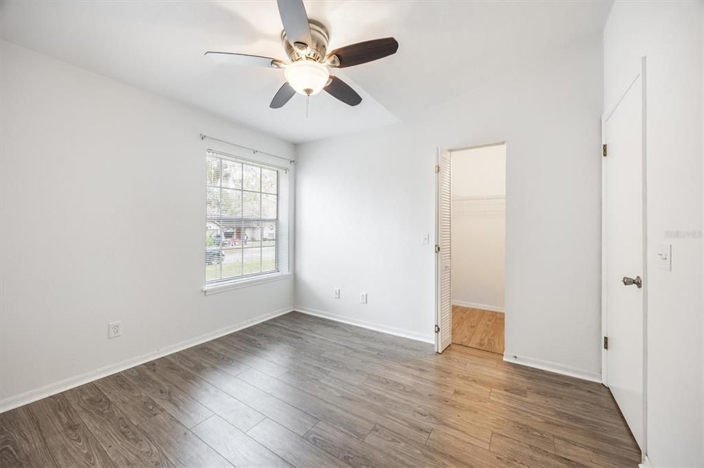 En Venta: $285,000 (3 camas, 2 baños, 1385 Pies cuadrados)