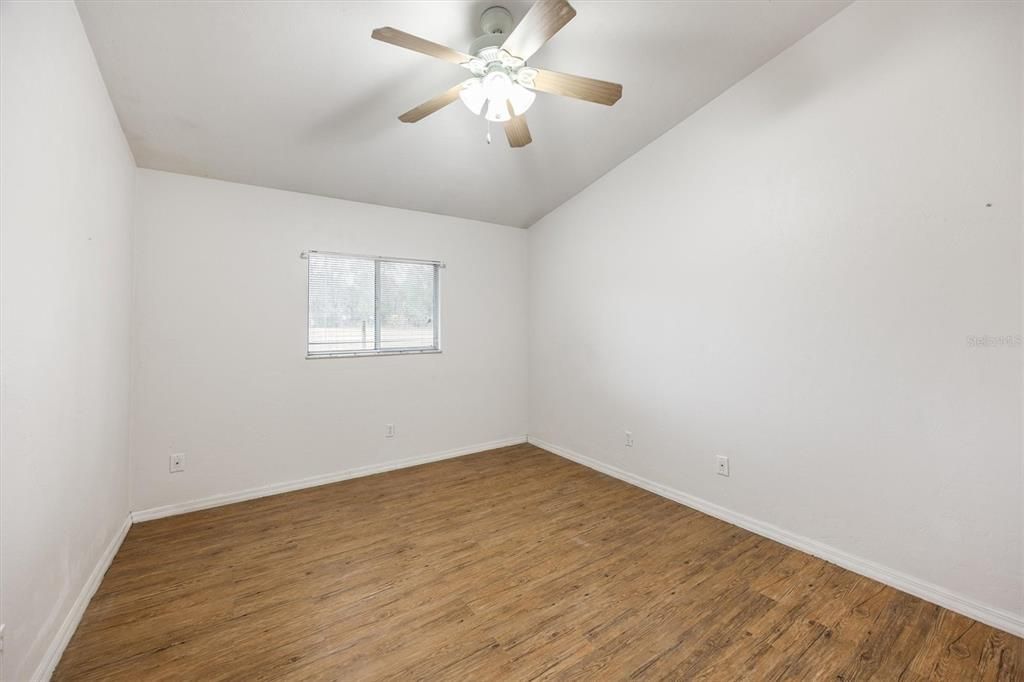 En Venta: $285,000 (3 camas, 2 baños, 1385 Pies cuadrados)