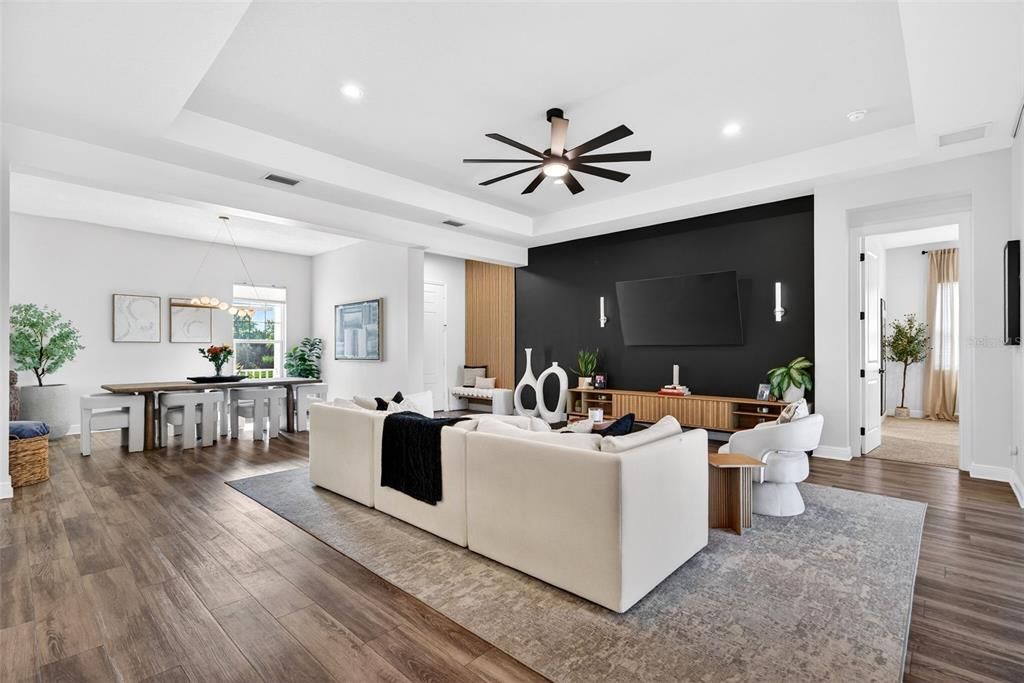 En Venta: $795,000 (3 camas, 3 baños, 2558 Pies cuadrados)