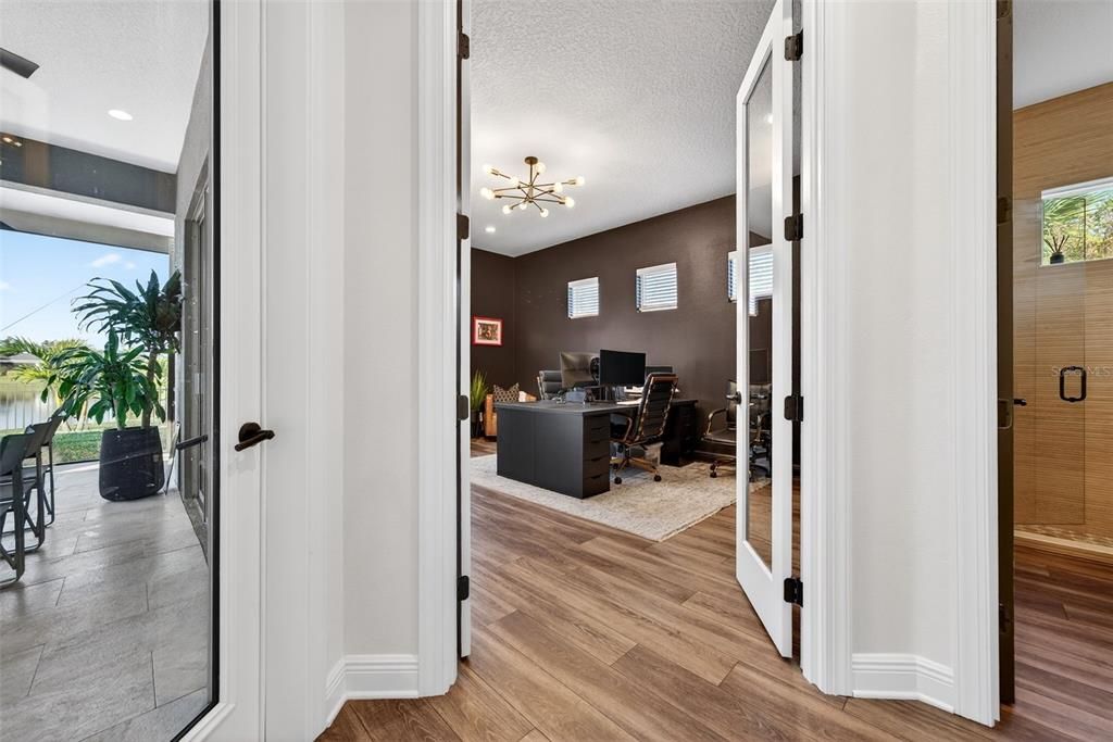 En Venta: $795,000 (3 camas, 3 baños, 2558 Pies cuadrados)