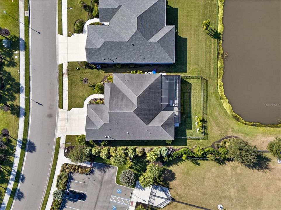 En Venta: $795,000 (3 camas, 3 baños, 2558 Pies cuadrados)