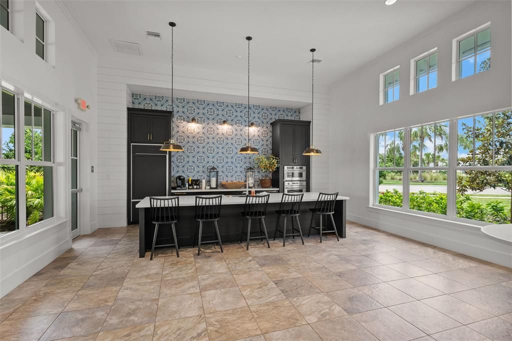 En Venta: $795,000 (3 camas, 3 baños, 2558 Pies cuadrados)