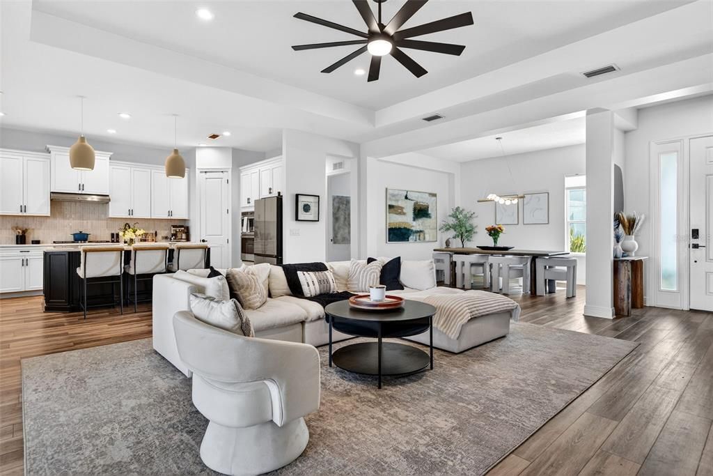 En Venta: $795,000 (3 camas, 3 baños, 2558 Pies cuadrados)