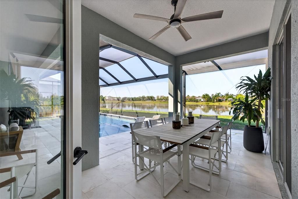 En Venta: $795,000 (3 camas, 3 baños, 2558 Pies cuadrados)