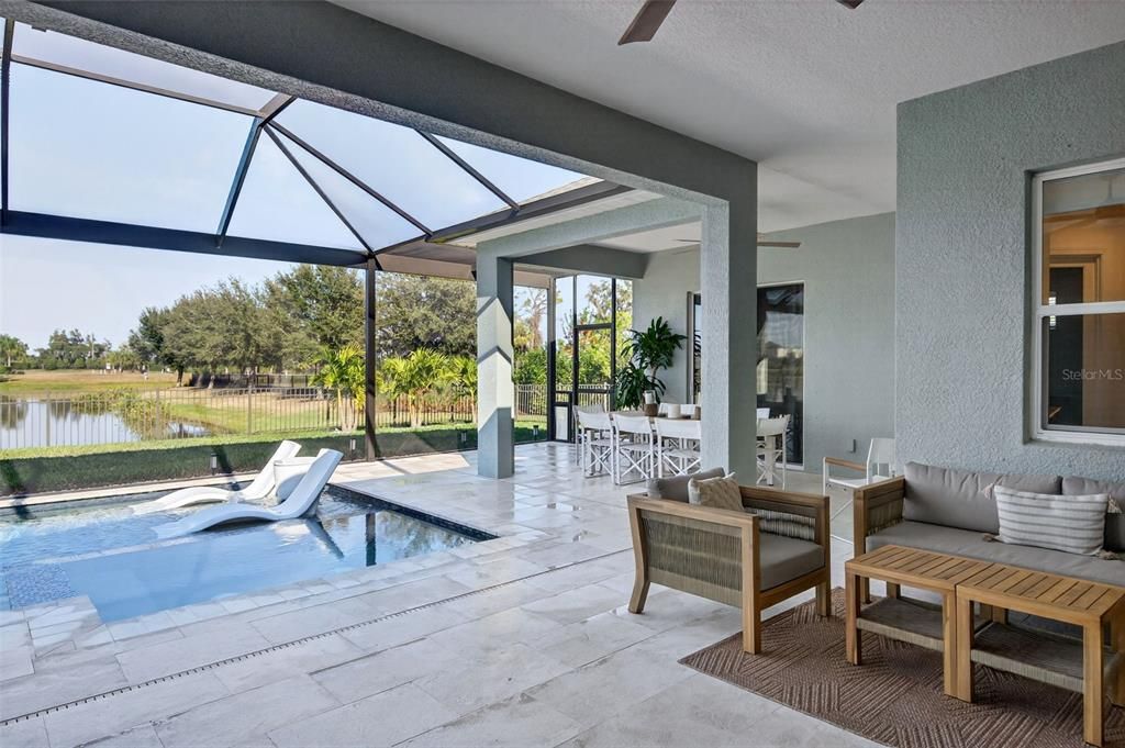 En Venta: $795,000 (3 camas, 3 baños, 2558 Pies cuadrados)