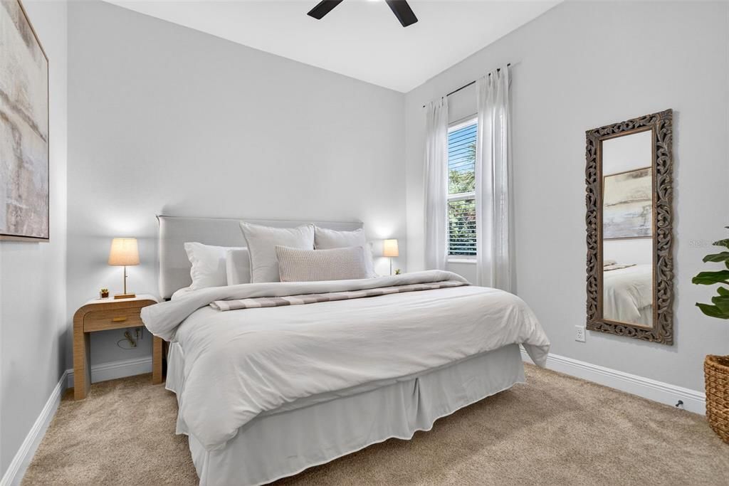 En Venta: $795,000 (3 camas, 3 baños, 2558 Pies cuadrados)