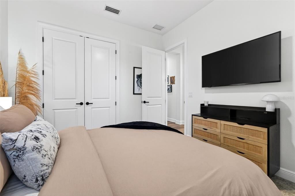 En Venta: $795,000 (3 camas, 3 baños, 2558 Pies cuadrados)