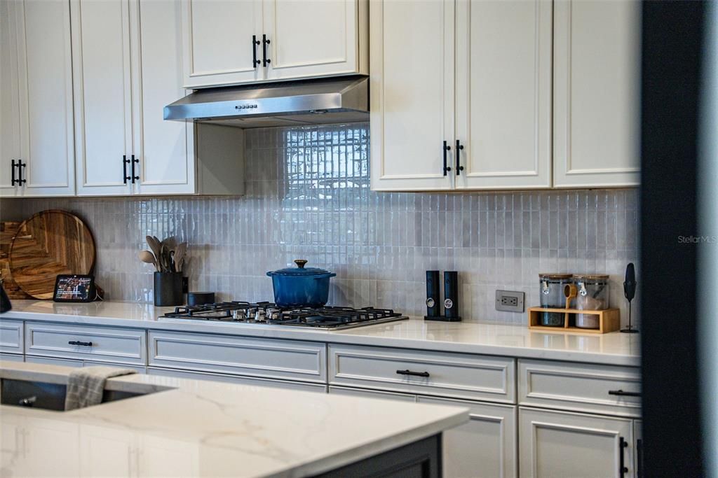 En Venta: $795,000 (3 camas, 3 baños, 2558 Pies cuadrados)