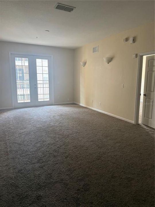 出租: $1,600 (3 贝兹, 2 浴室, 1433 平方英尺)