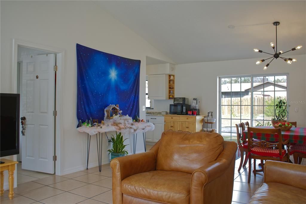 En Venta: $210,000 (3 camas, 2 baños, 1161 Pies cuadrados)