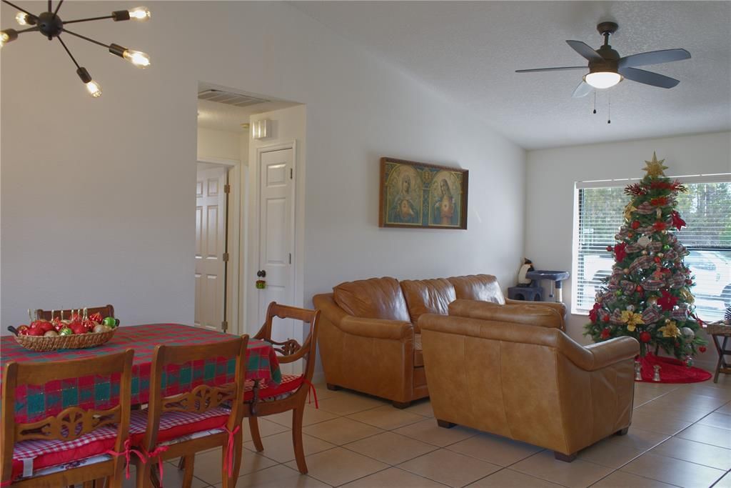 En Venta: $210,000 (3 camas, 2 baños, 1161 Pies cuadrados)