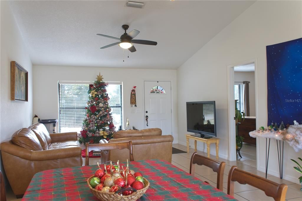 En Venta: $210,000 (3 camas, 2 baños, 1161 Pies cuadrados)